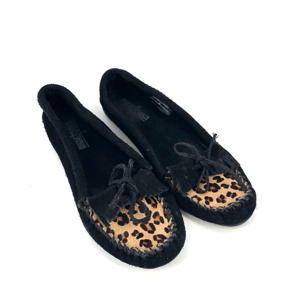 Minnetonka Moccasins Suede Calf Hair Leopard Cheetah Print Slip On Flat Shoe - Picture 1 of 5